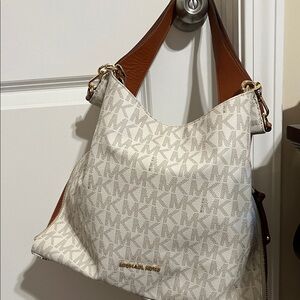 Cream and cognac color bag in GUC